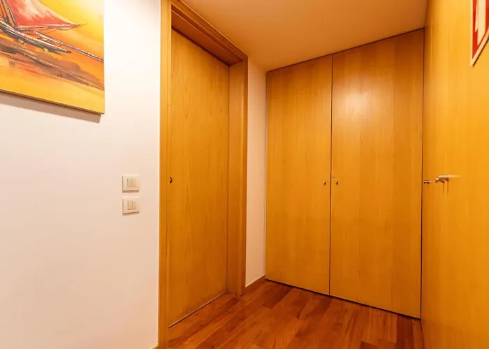 Апартаменты Loft Station Гимарайнш