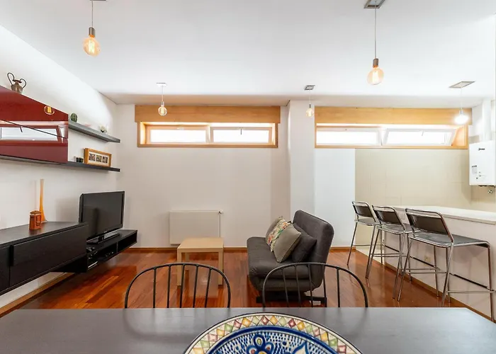 Loft Station Апартаменты Гимарайнш