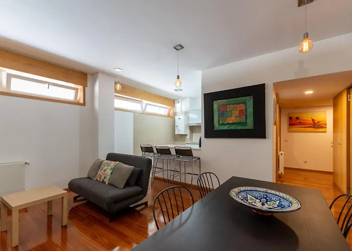 Апартаменты Loft Station Гимарайнш